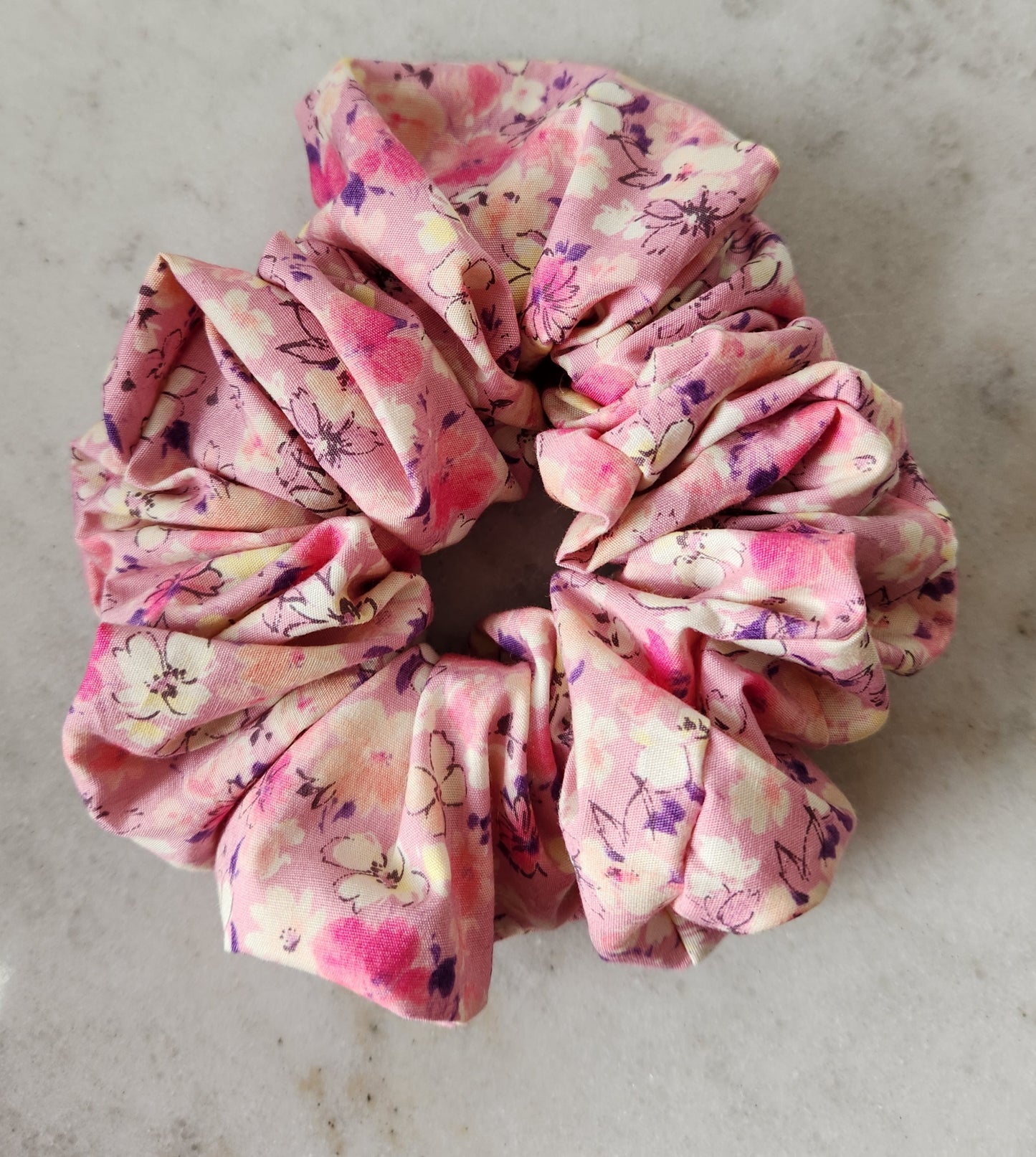 Eliana hair scrunchie
